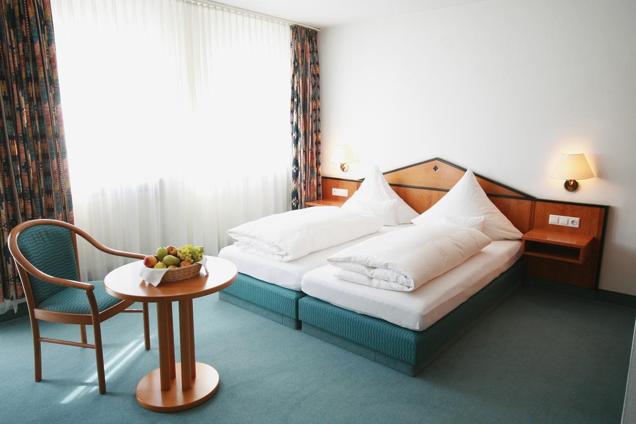 Hotel Posthalter Reichertshofen Екстер'єр фото